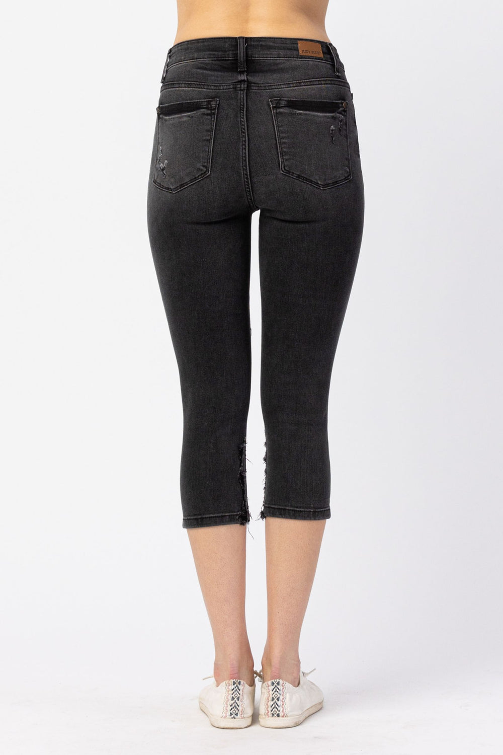 HW Destroyed Black Skinny Capri