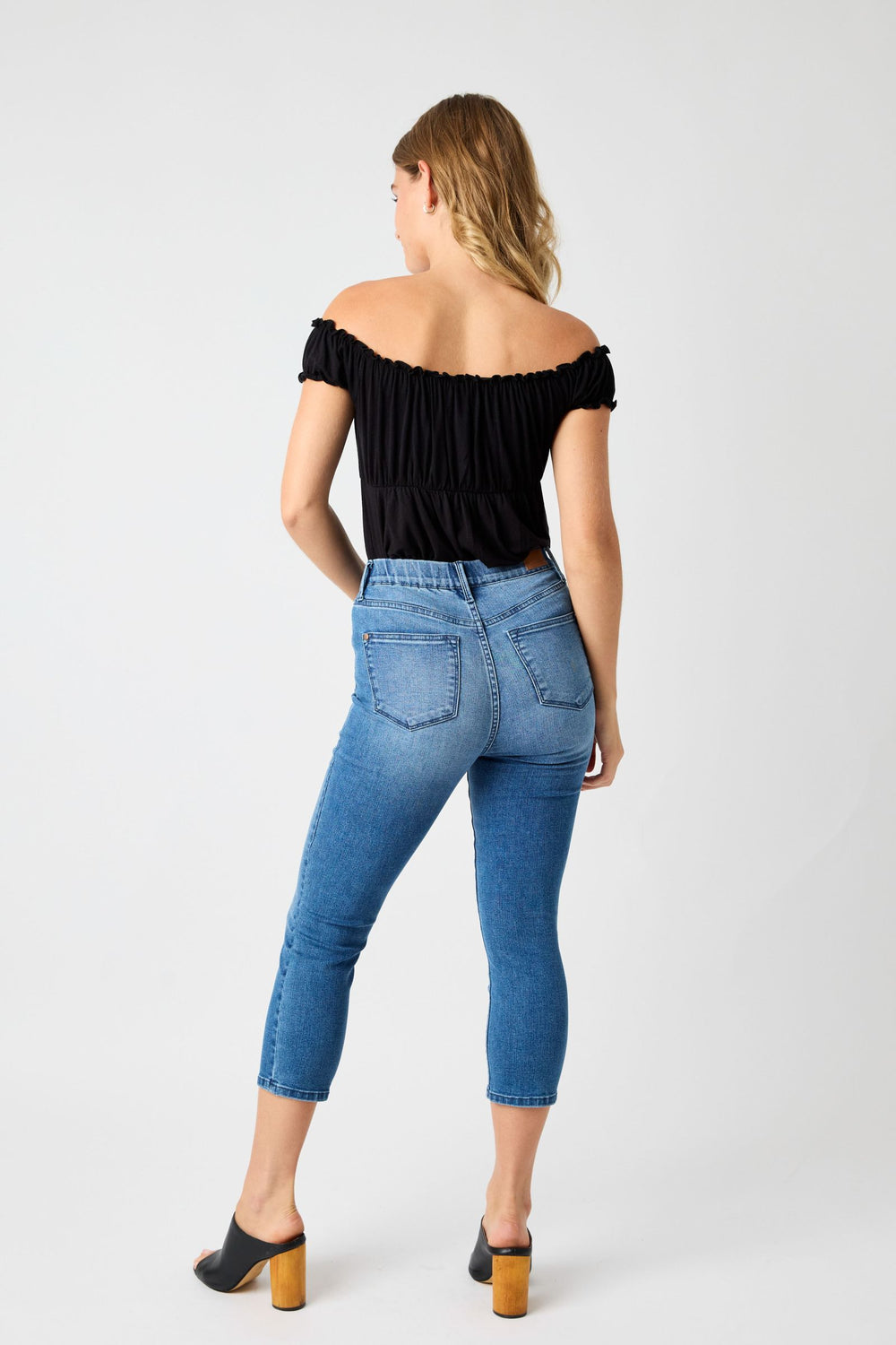 Pull On Denim Capri