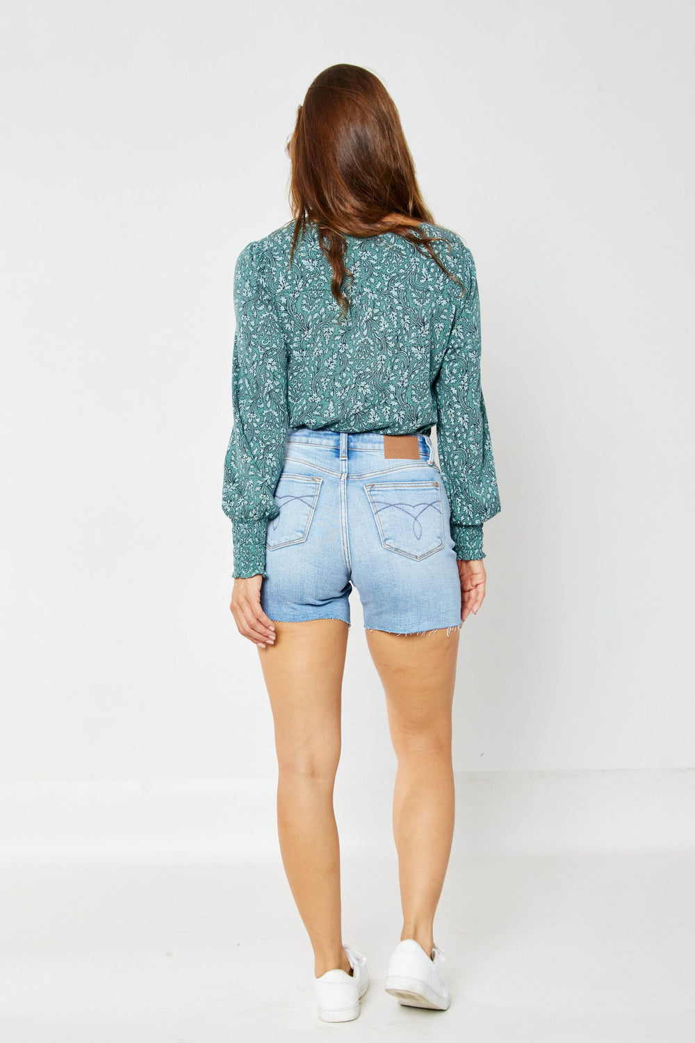 HW Light Cut Off Shorts