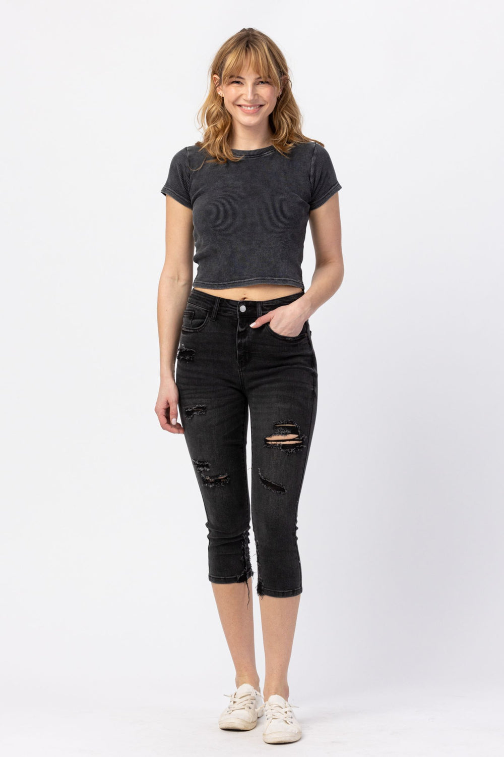 HW Destroyed Black Skinny Capri