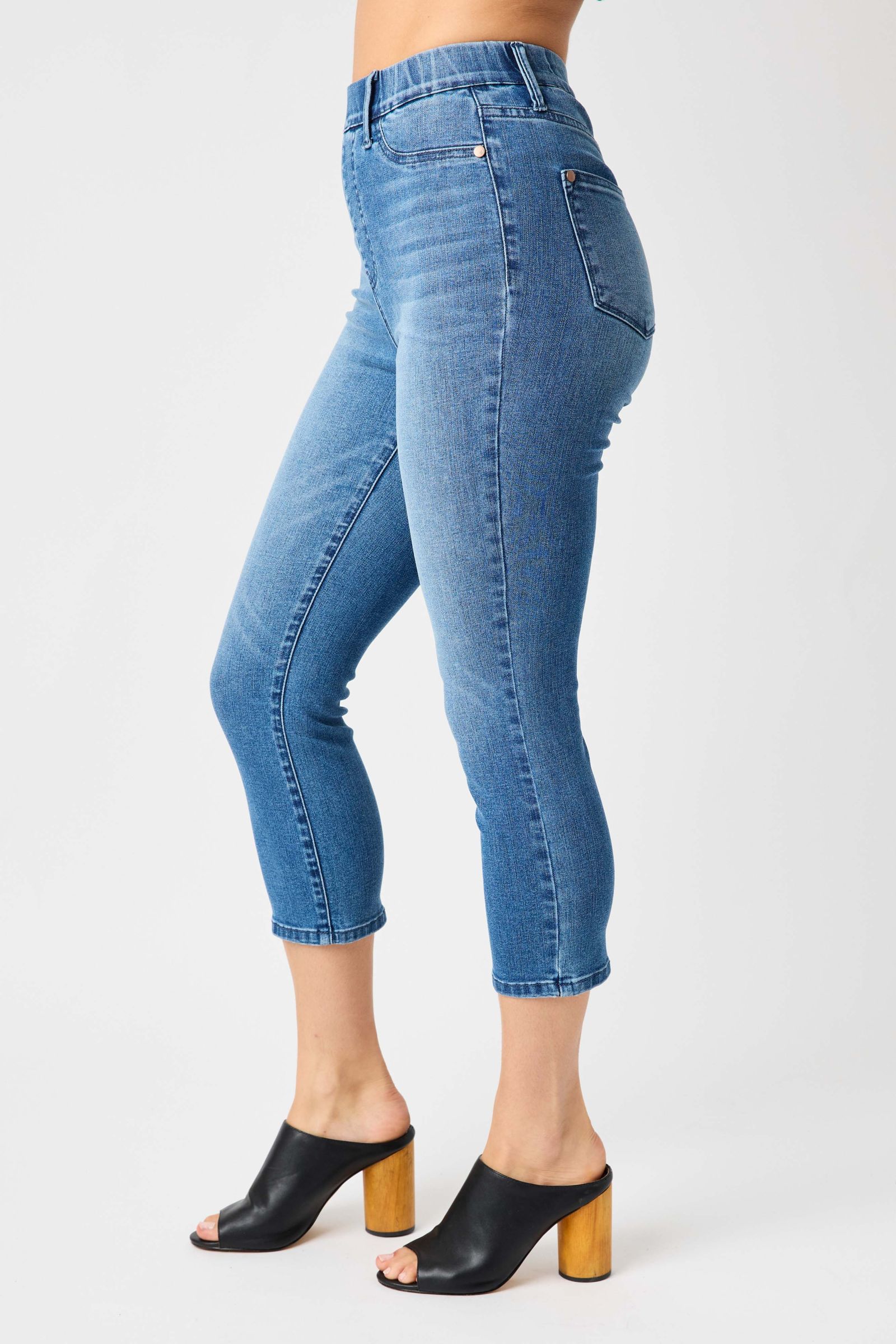 Pull On Denim Capri