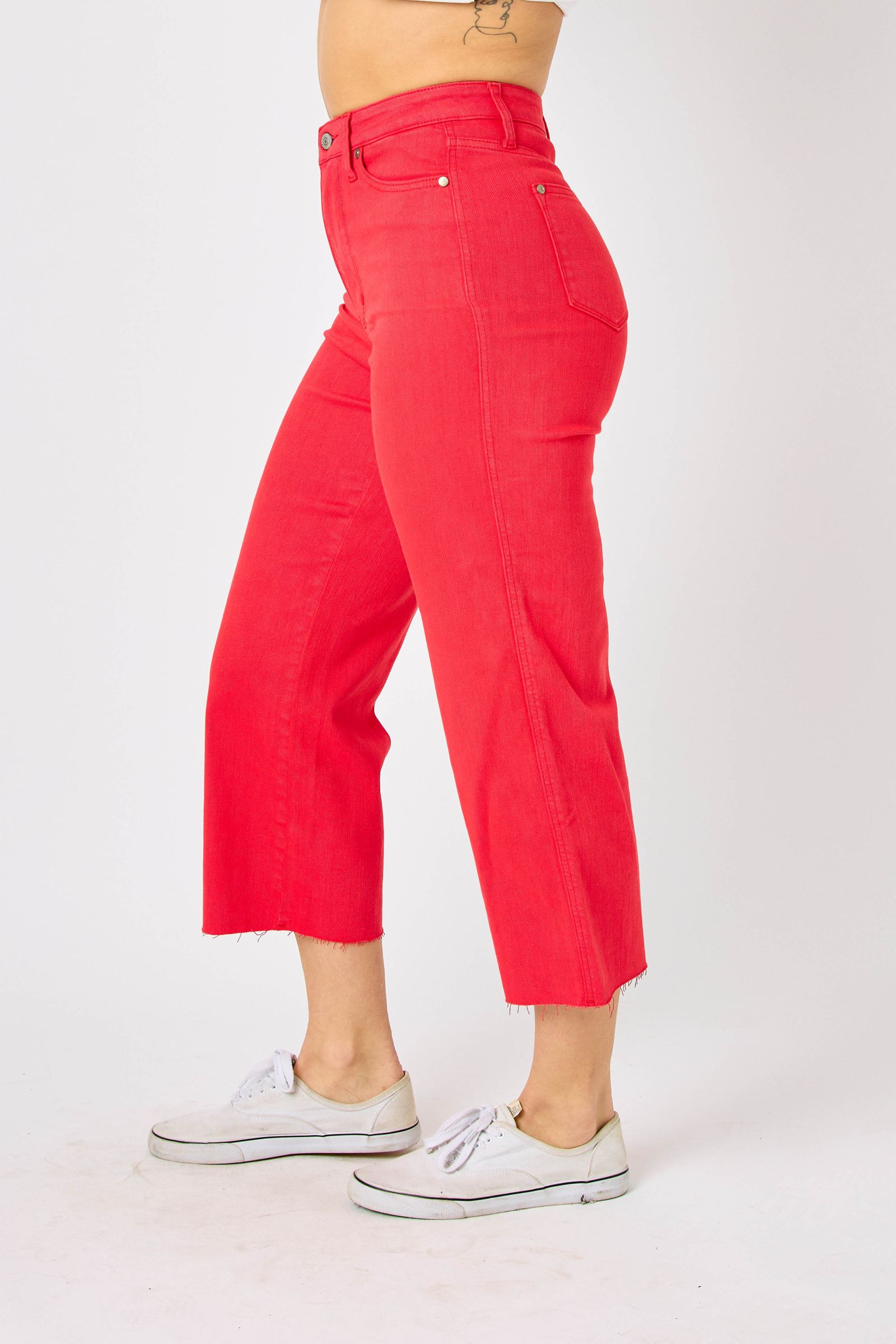 HW Red Tummy Control Crop Capri
